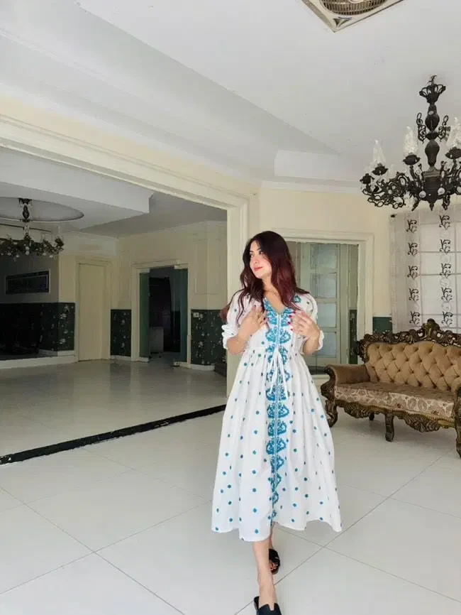 Elegant White Embroidered Linen Kurta - 1 Pc for Women