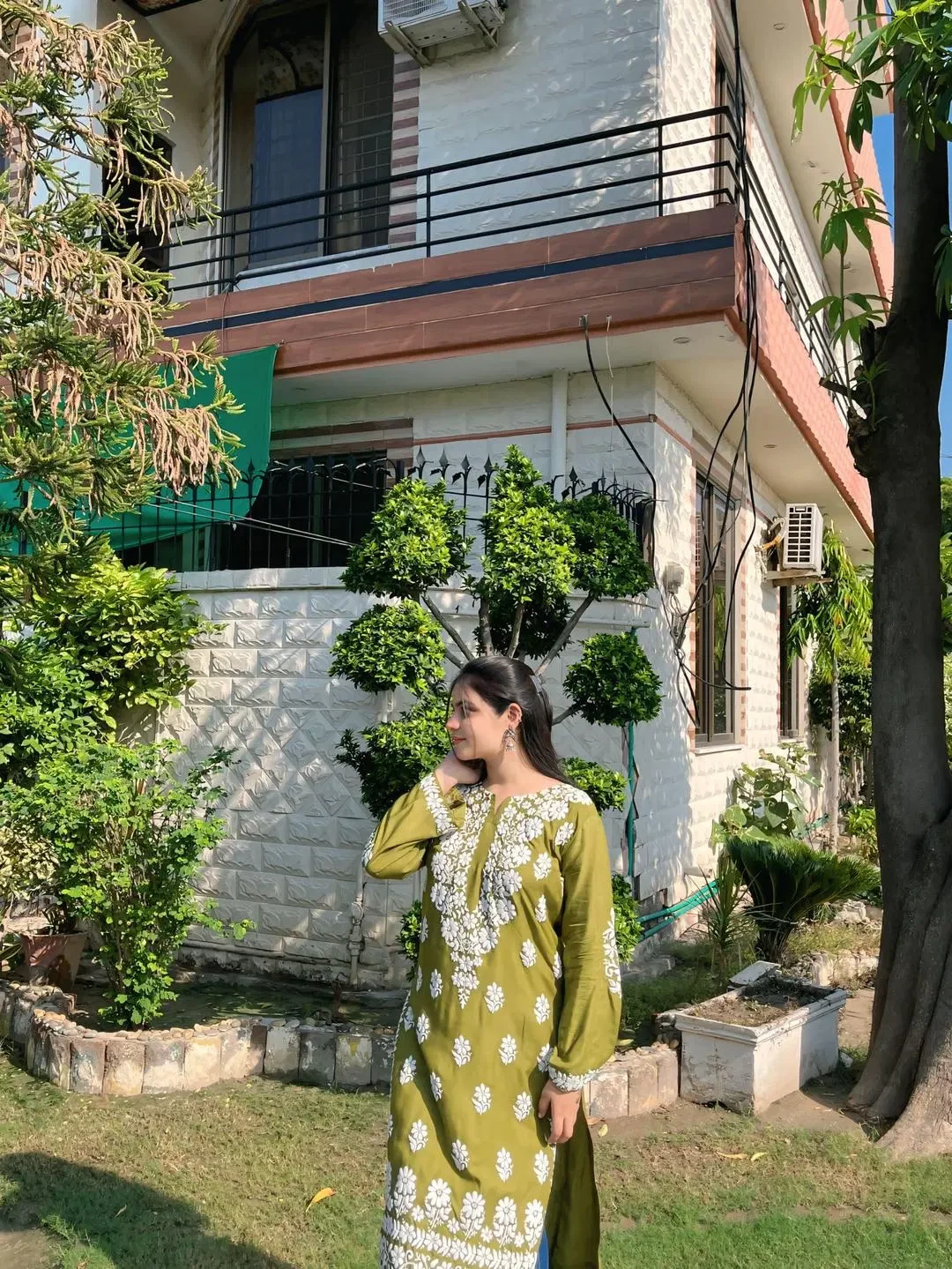 Stylish Green Embroidered Kurta - 1 Pc Linen Women's Stitched Wear